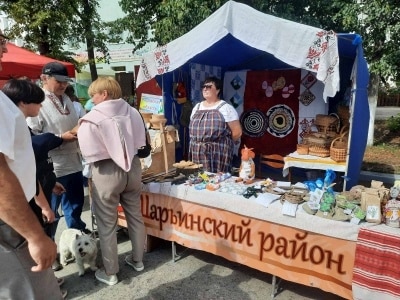 Шарьинские мастера передали Ладью Поветлужья нижегородцам