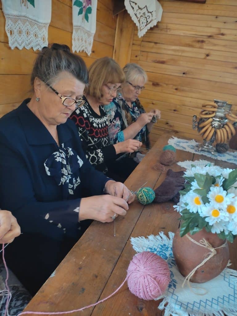 Шарьинки активно включились в процесс утепления бойцов СВО