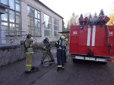 Обучающихся Шарьинского педколледжа эвакуировали из помещений из-за пожара