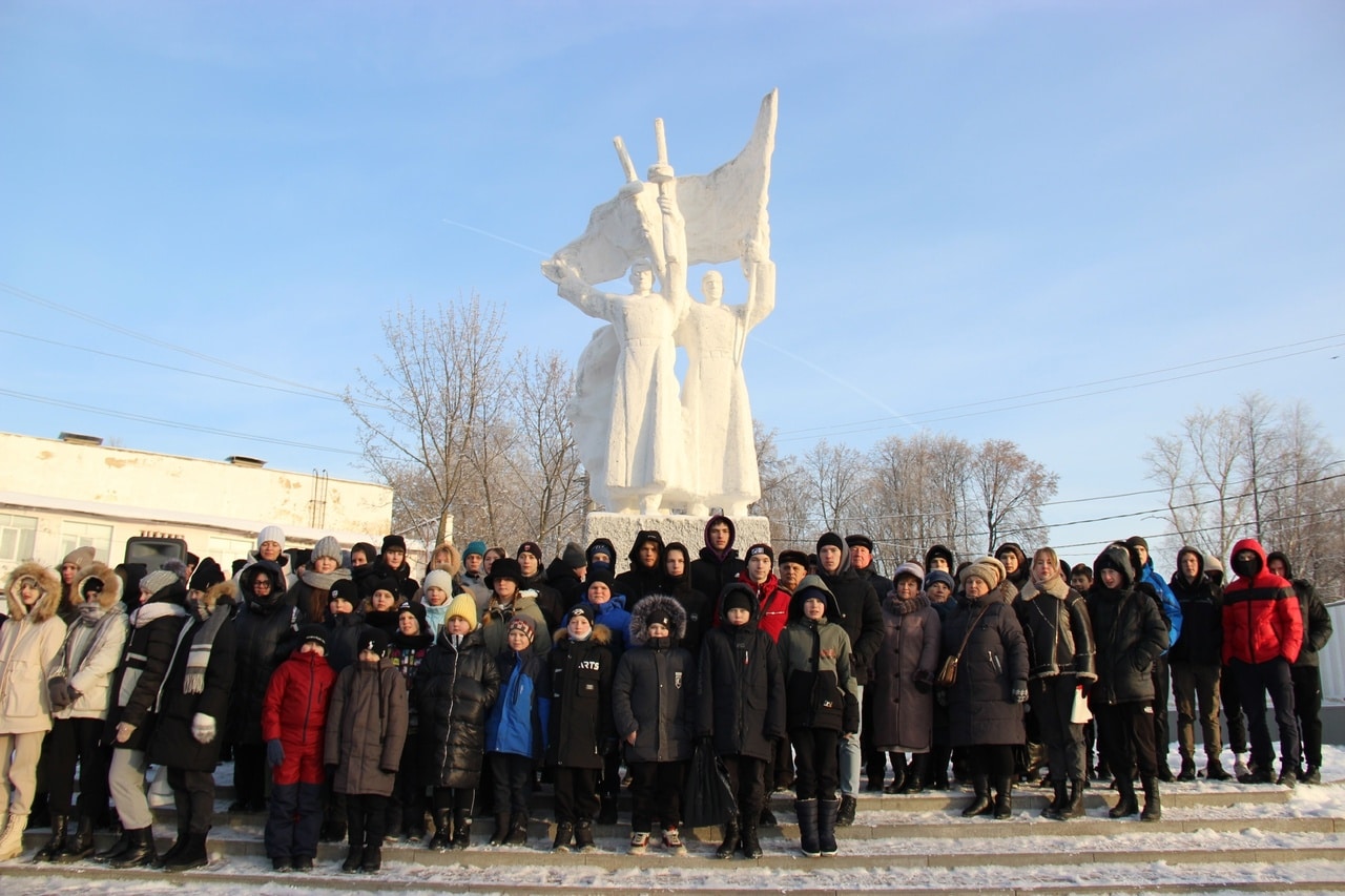 3 декабря в Шарье состоялся митинг у «Вечного огня»