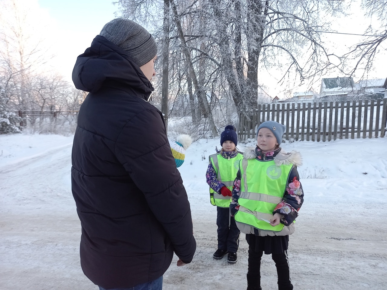 В Шарьинском районе школьники засветили пеших участников движения