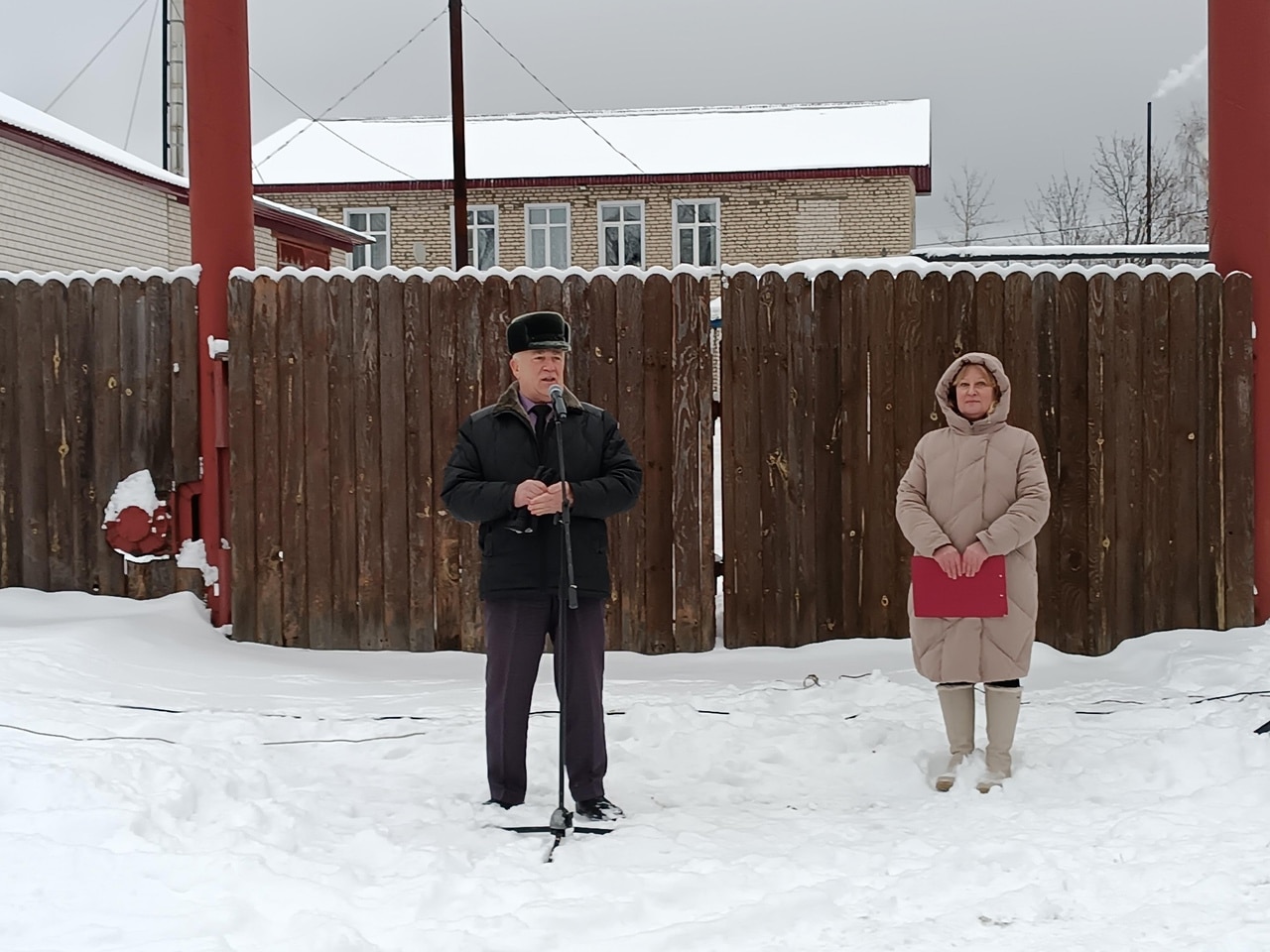 В селе Рождественское вырос город из снега