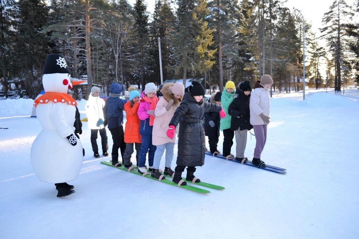 Школьники активно отдыхают в шарьинском парке