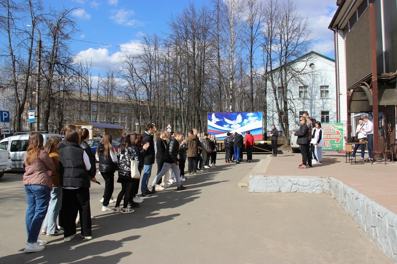 Юноши Шарьи прошли квест-подготовку к армейским будням