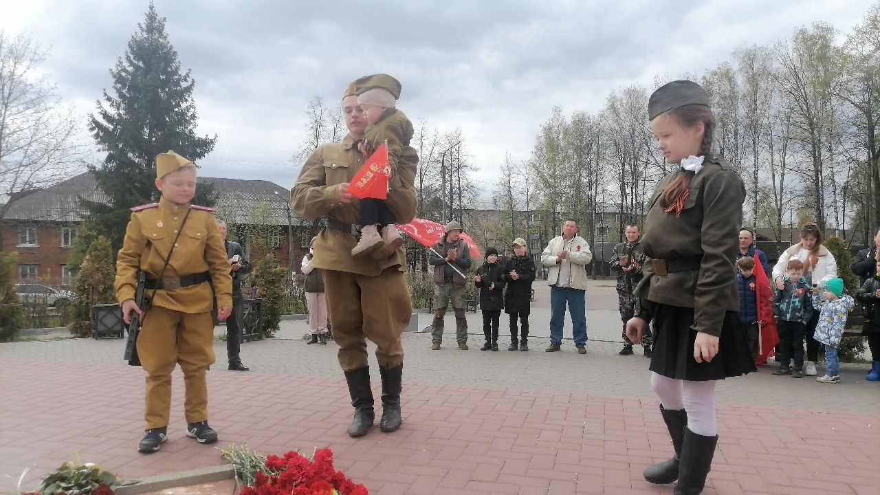 В Шарье прошел автопробег в честь Дня Победы