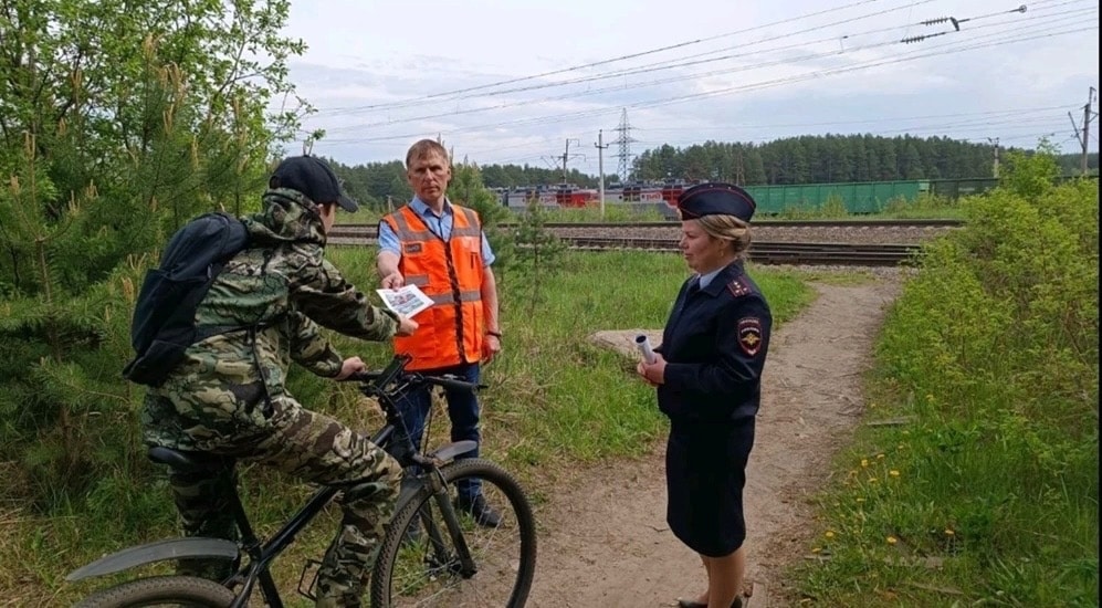 Шарьинцам напоминают об опасности железной дороги