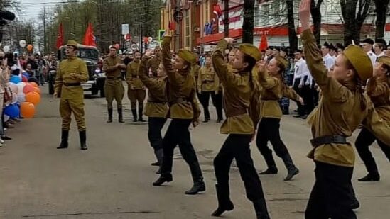 Шарьинские юнармейцы промаршировали по центру города