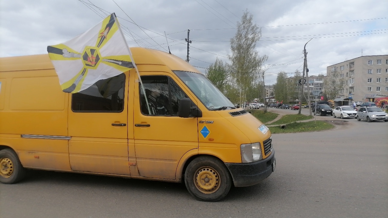 В Шарье прошел автопробег в честь Дня Победы