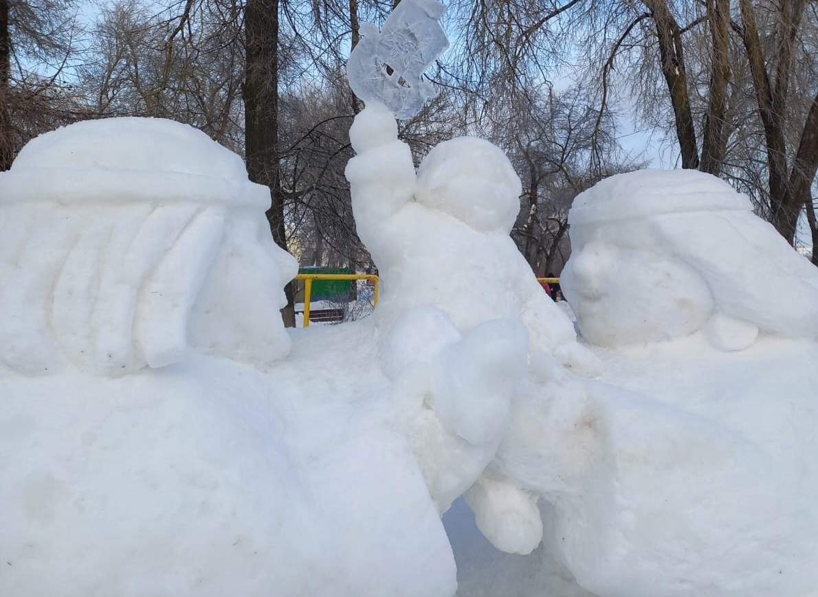 Шарьинки участвовали в фестивале скульптур из снега и льда