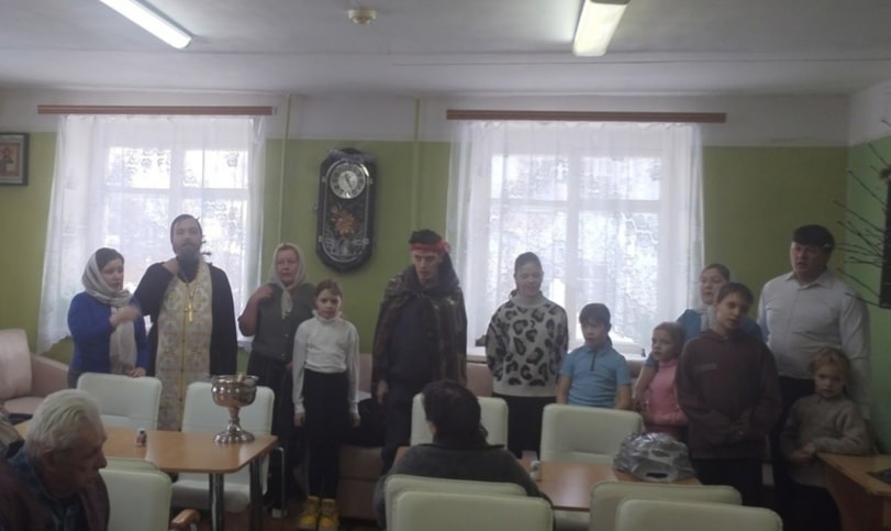 В Шарье людей, проживающих при социальном центре, поддерживает церковь