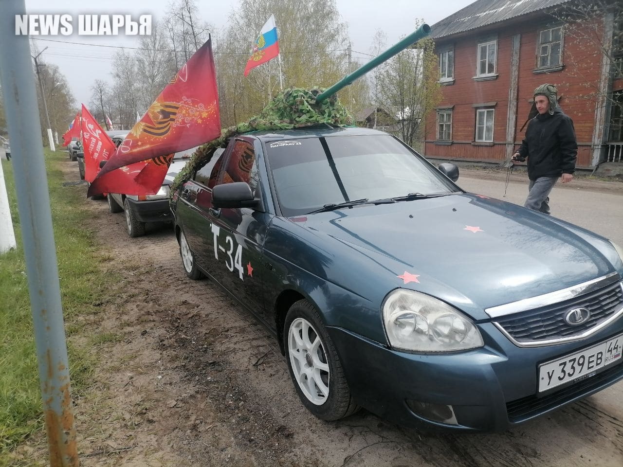 Автопробег в Шарье в честь 9 мая закончился встречей с автополицейскими