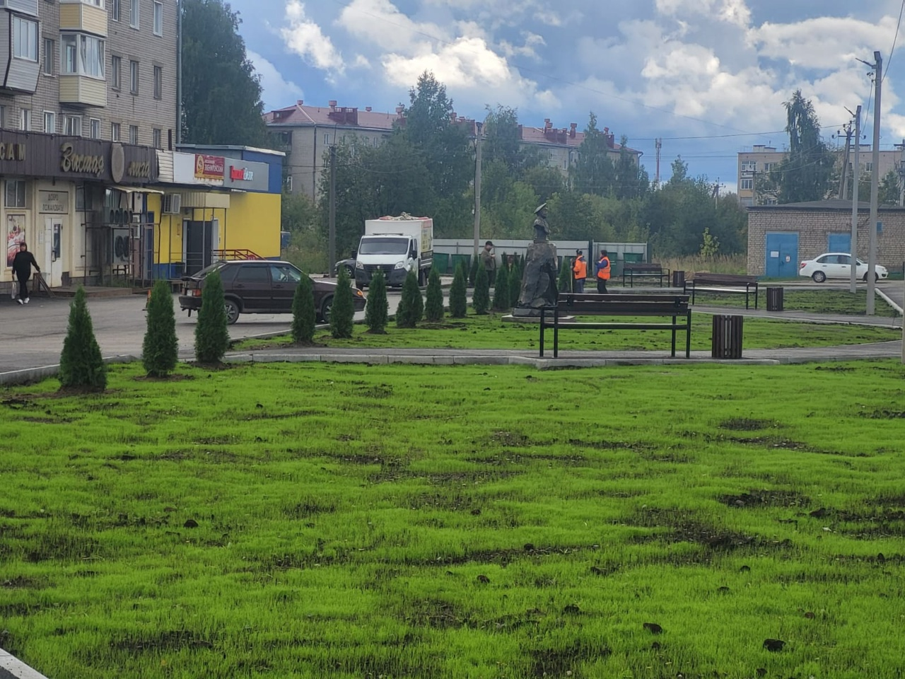 «Морской сквер» в Шарье преображается: новые аллеи и зелёные зоны радуют жителей