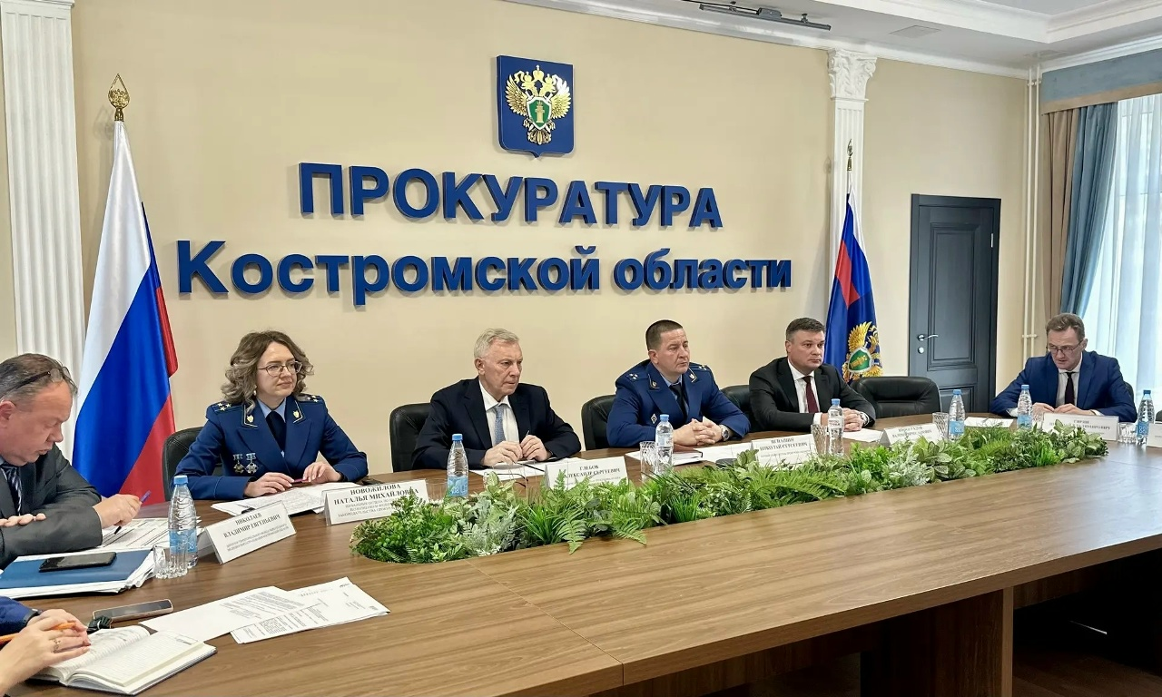 В прокуратуре обсудили долги Шарьинской ЦРБ перед предпринимателями